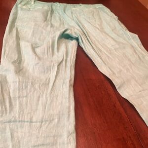 Authentic 130% Lino salad color capri pants , bought in Milan, sissy 46. Must!